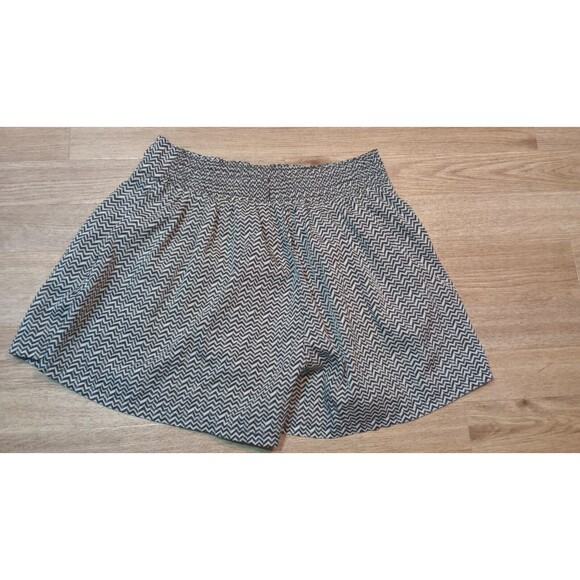 American Eagle Shorts Womens Small Zebra Print Satin Pull On Flowy Shorties S - Picture 9 of 15
